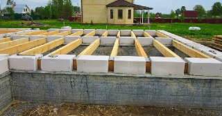 Фундамент для дома Ржев. Заказать под ключ цена от 3328 руб/м3